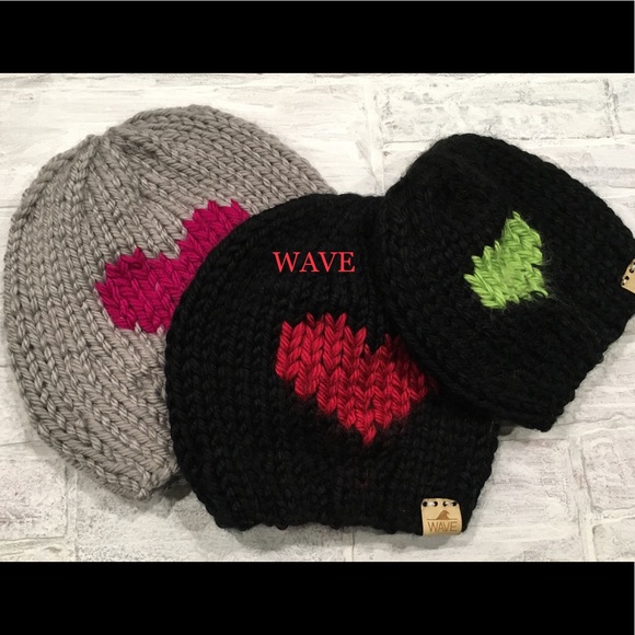 hand knit beanies with big heartβ₯οΈ & faux fur poms - Picture 5 of 7